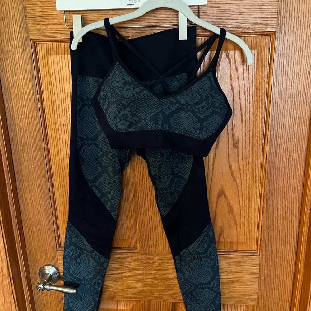 Joy Lab Snake Print Active Set